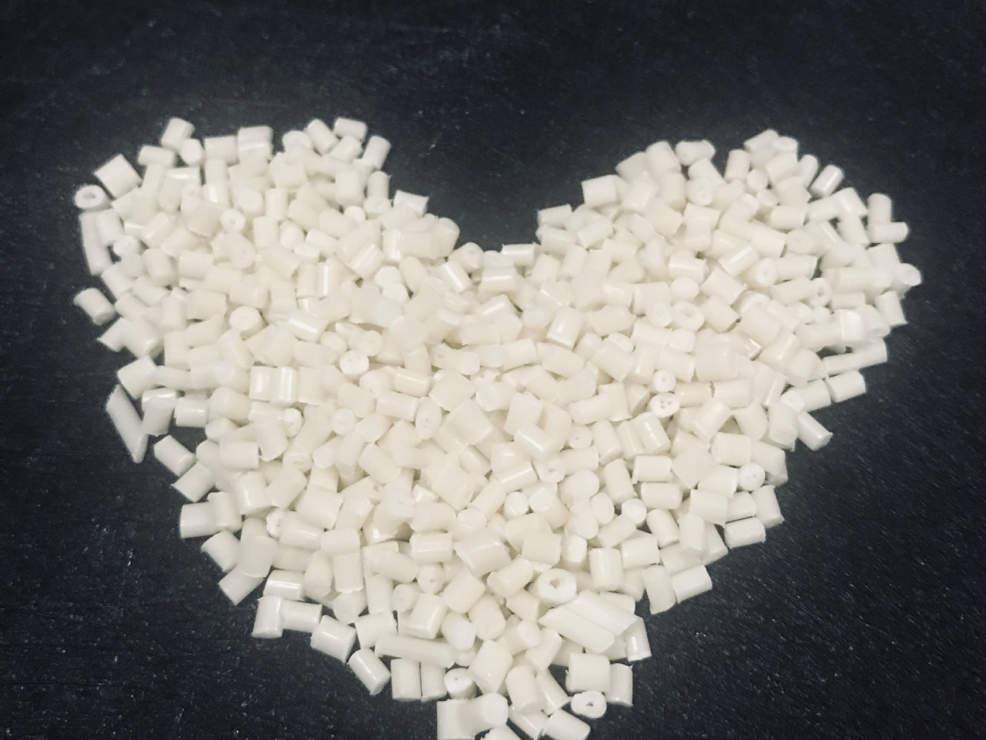 改性尼龍原料的特性與應用領域細分